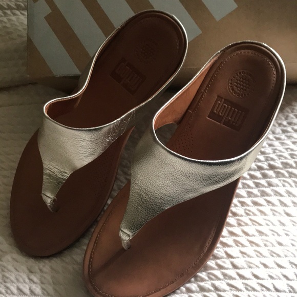Fitflop Shoes | New Pale Gold Fit Flops | Poshmark